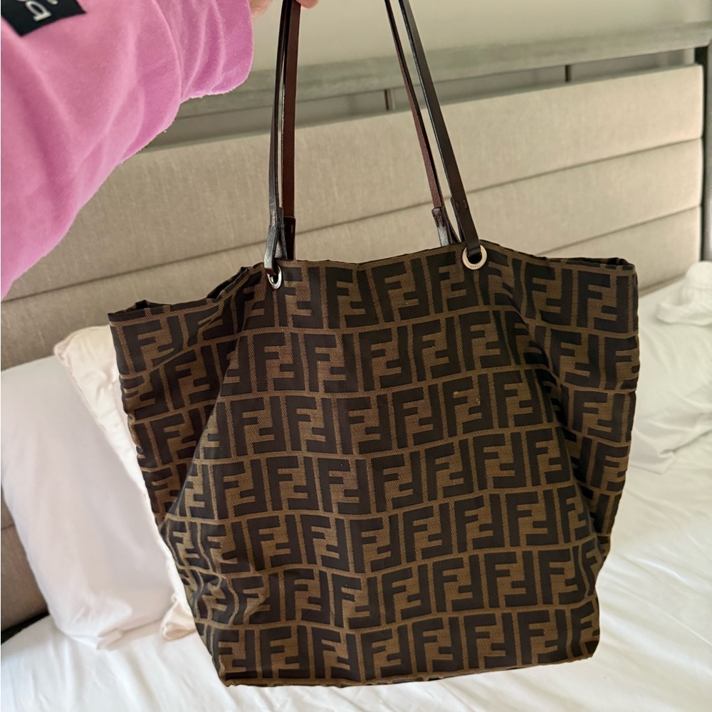 Fendi Zucca FF logo shoulder bag - Picture 2 of 15